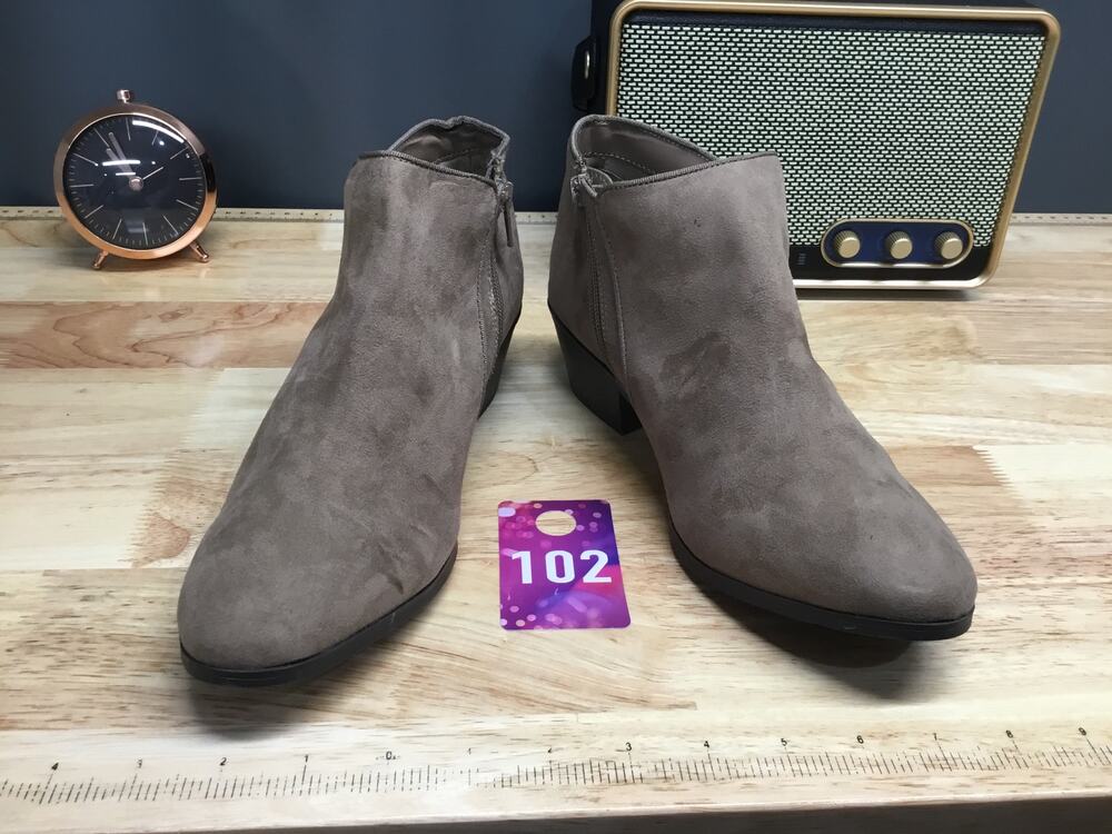 Style & Co Women's 9.5 Brown Suede Side Zipper Round Toe Wileyy Ankle Booties